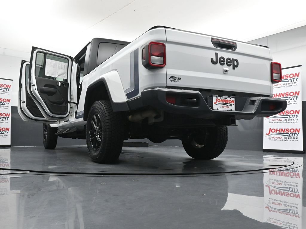 Used 2023 Jeep Gladiator Sport AWD/4WD image 44