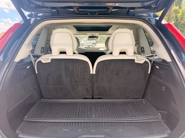 Used 2022 Volvo XC90 T5 Momentum w/ Protection Package Premier FWD image 16