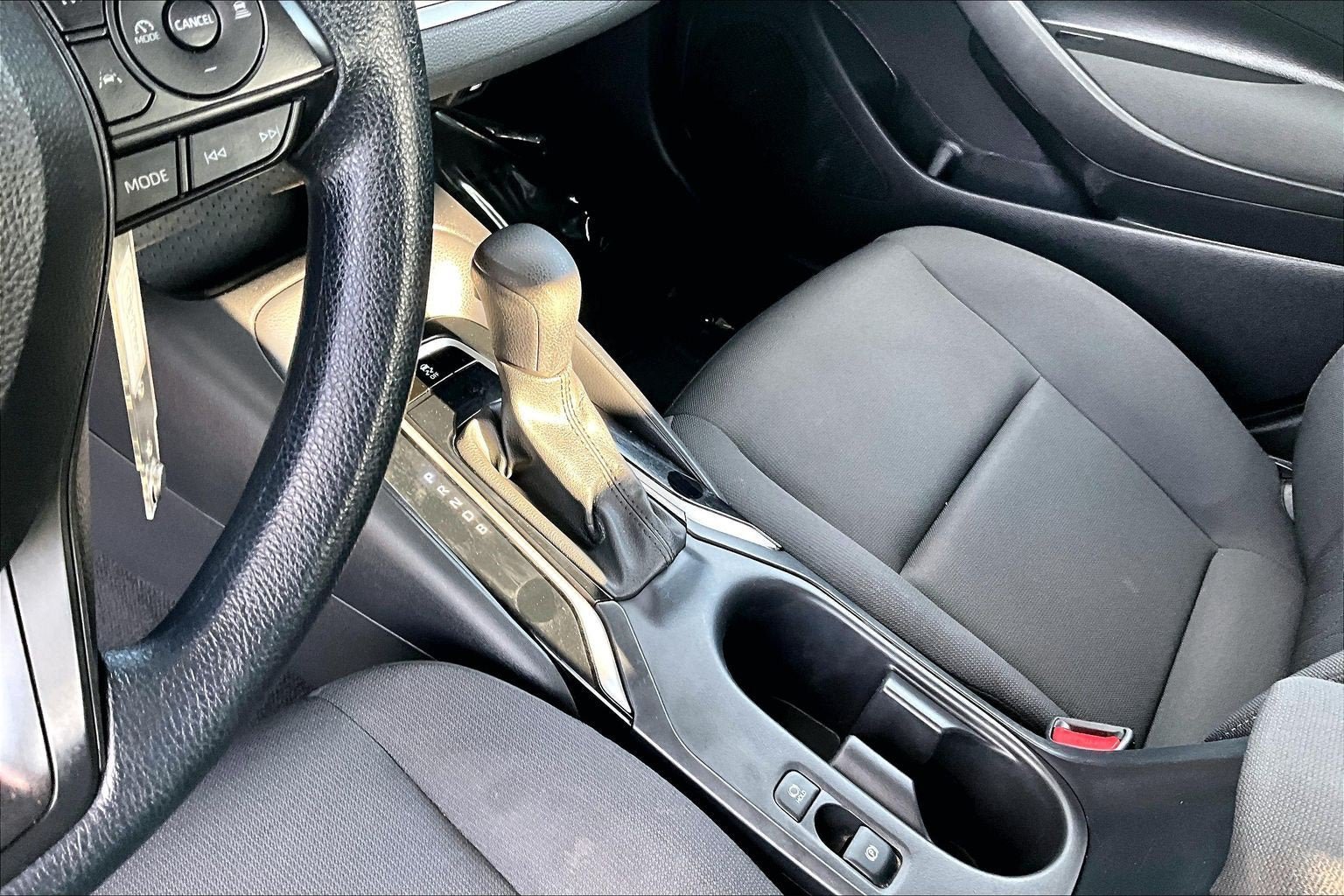 Used 2024 Toyota Corolla LE FWD image 16