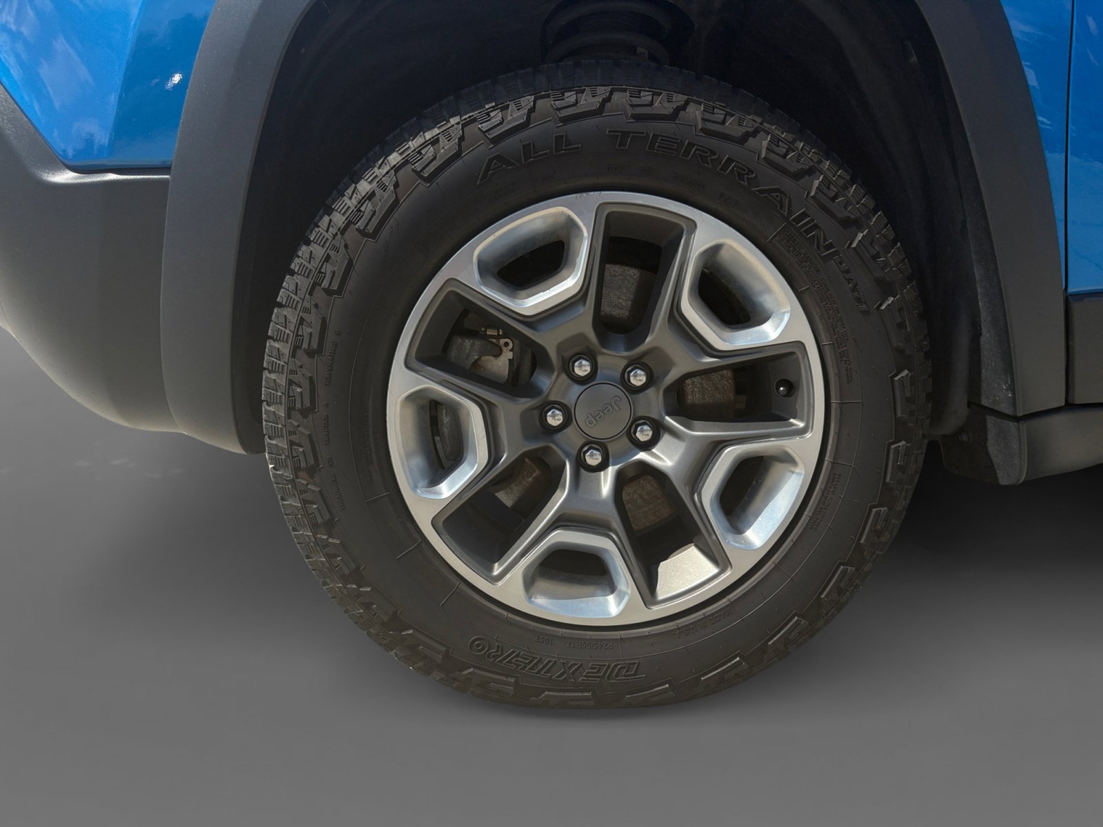 Used 2019 Jeep Cherokee Trailhawk image 19