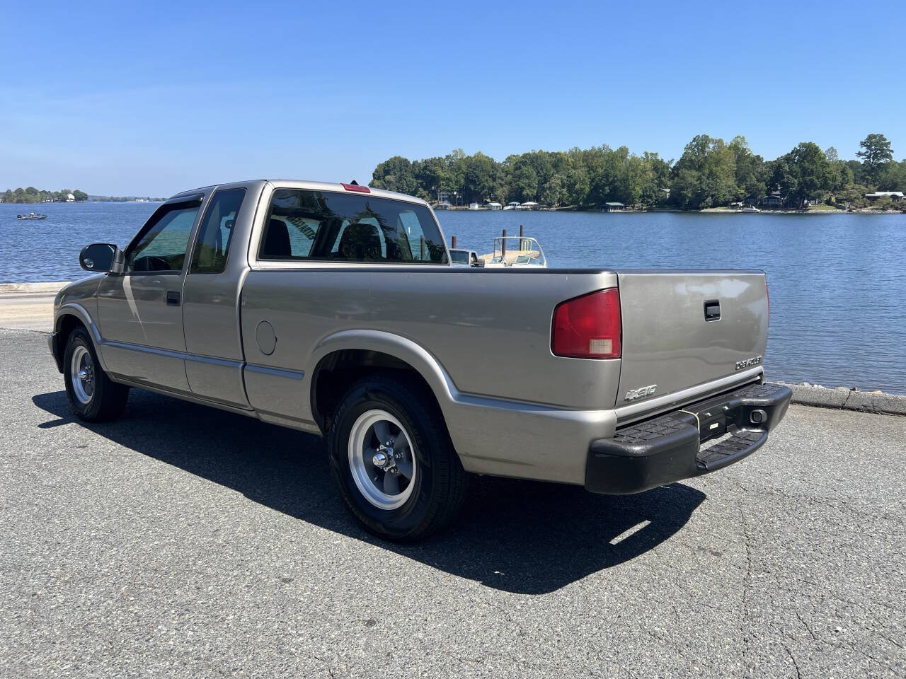Used 2003 Chevrolet S10 Pickup 2WD Extended Cab image 5
