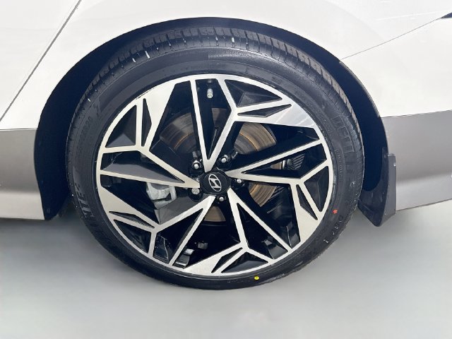 Used 2023 Hyundai Ioniq 6 SEL RWD image 36