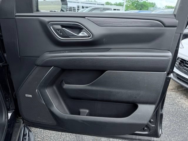 Used 2024 GMC Yukon SLT AWD/4WD image 16