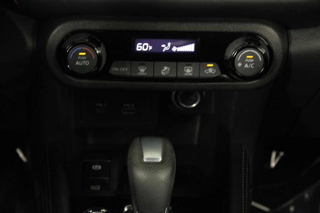 Certified 2022 Nissan Kicks SR FWD image 21