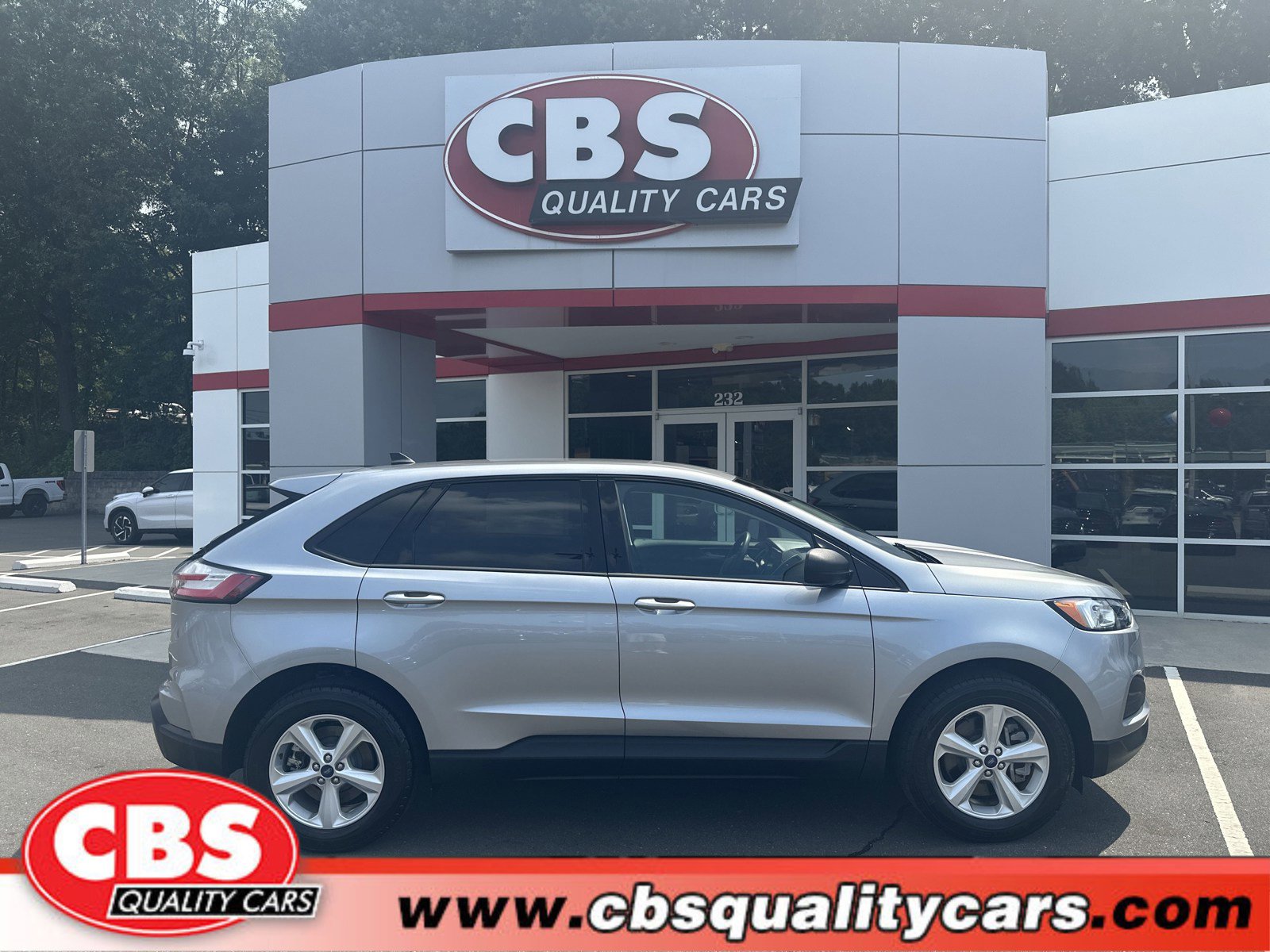 Used 2022 Ford Edge SE image 1