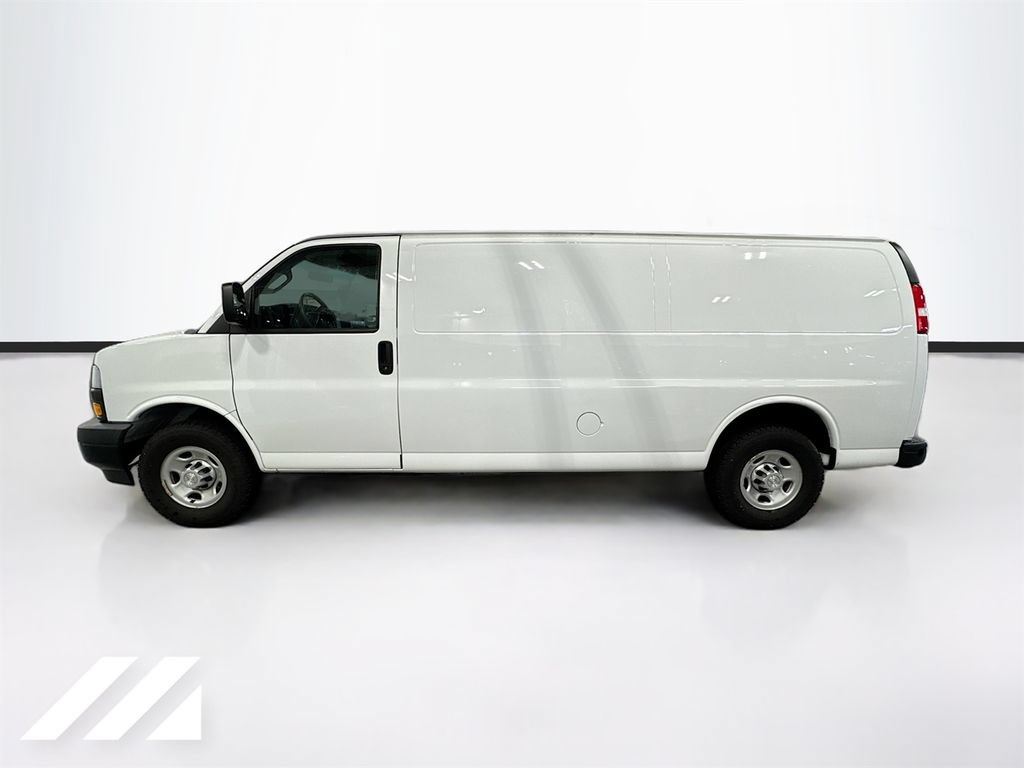 Used 2019 Chevrolet Express 2500 Extended RWD image 7