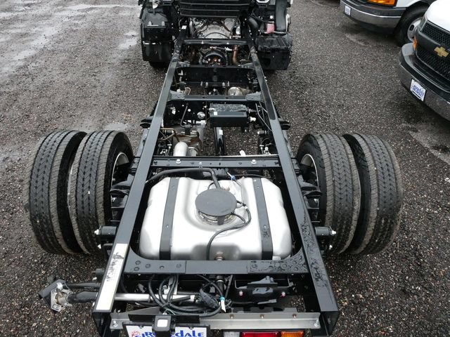 Used 2024 Chevrolet Low Cab Forward 5500XG RWD image 7
