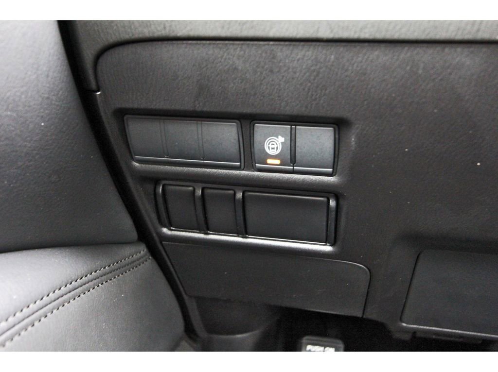 Used 2024 Nissan Armada SV image 20