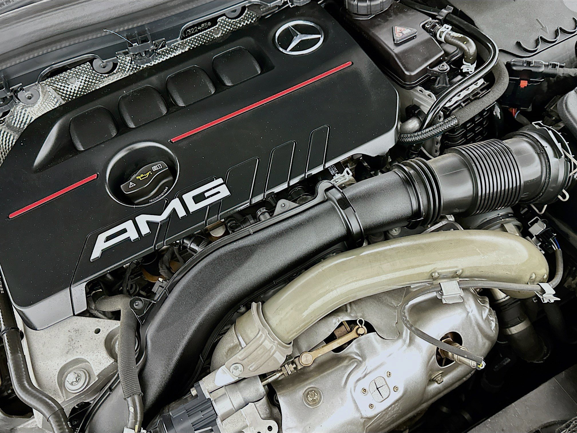 Used 2022 Mercedes-Benz GLA 35 AMG 4MATIC w/ Premium Package image 32