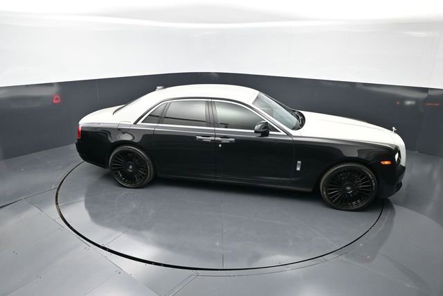 Used 2019 Rolls-Royce Ghost RWD image 20