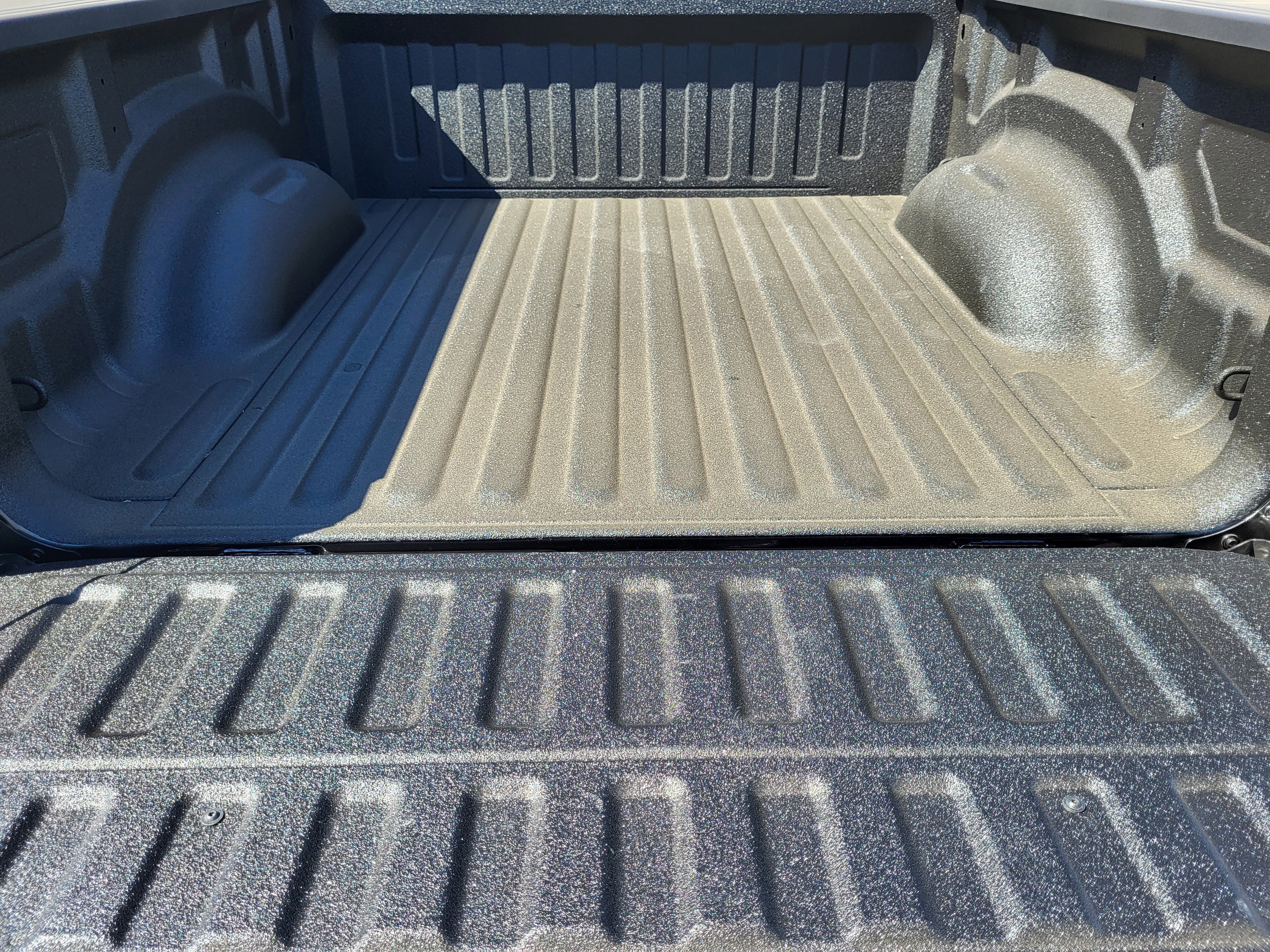 New 2026 RAM 1500 Laramie w/ Sport Appearance Package AWD/4WD image 23