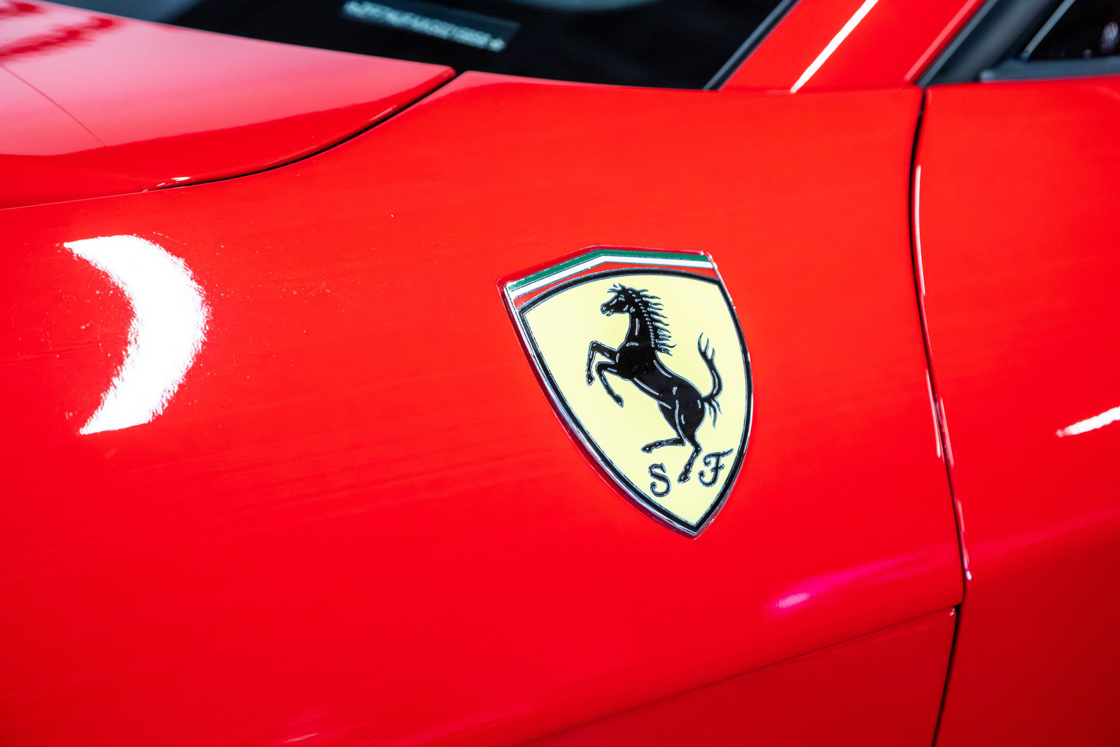 Used 2016 Ferrari F12 Berlinetta RWD image 23