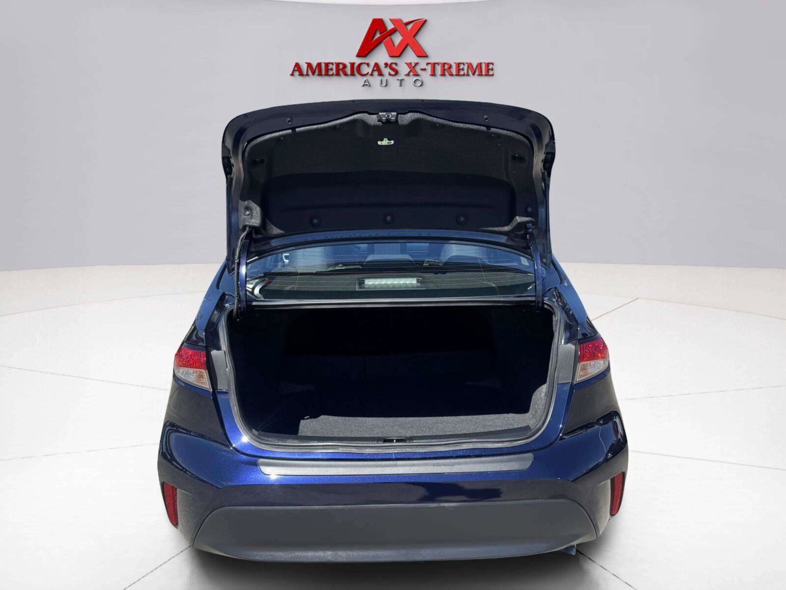Used 2025 Toyota Corolla LE FWD image 57