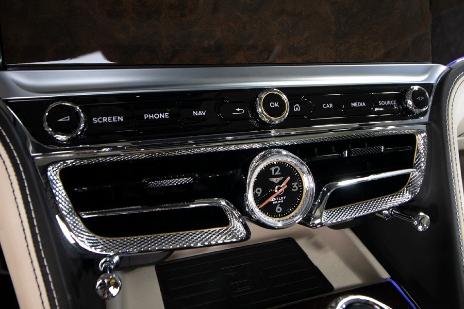 Used 2023 Bentley Flying Spur Azure image 31