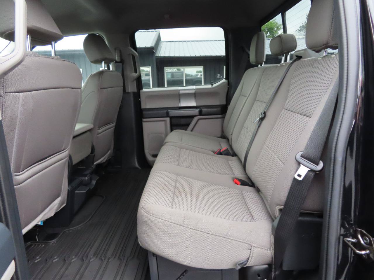 Used 2022 Ford F350 XLT w/ Black Appearance Package AWD/4WD image 36