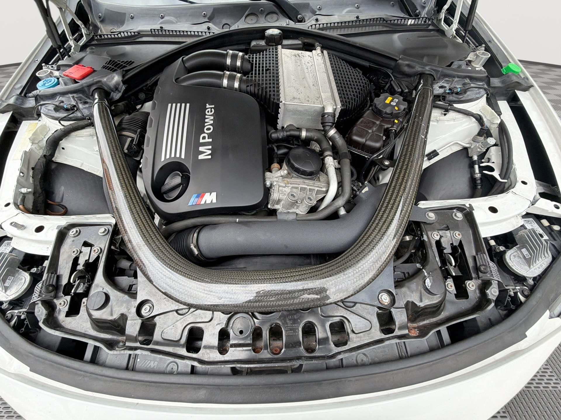 Used 2018 BMW M4 Coupe w/ Ultimate Package RWD image 18