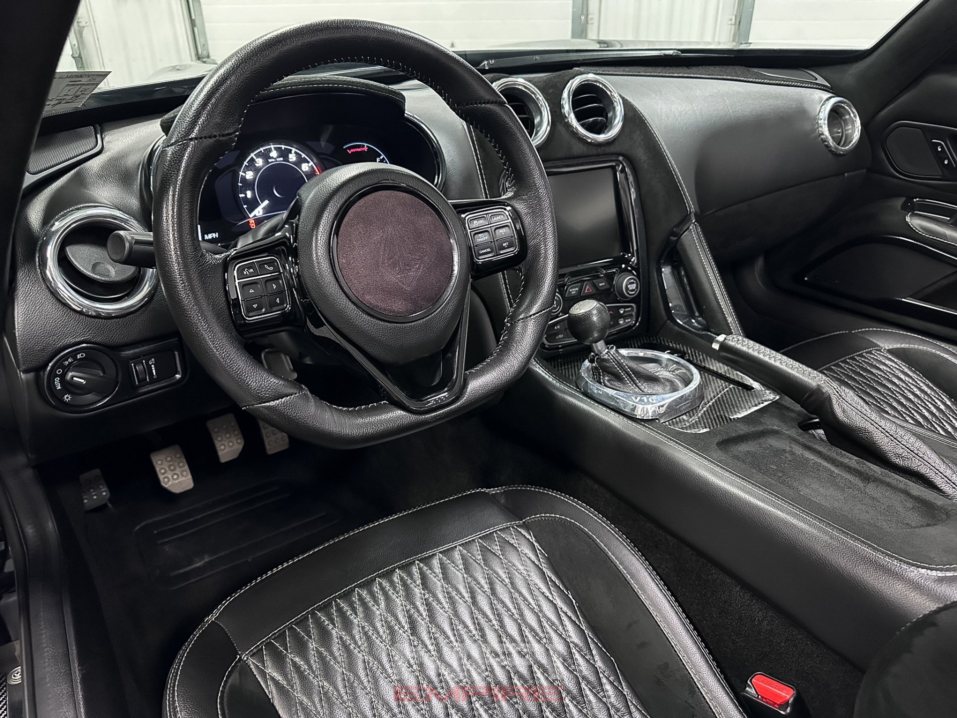 Used 2014 SRT Viper GTS w/ GTS Laguna Interior Package RWD image 32