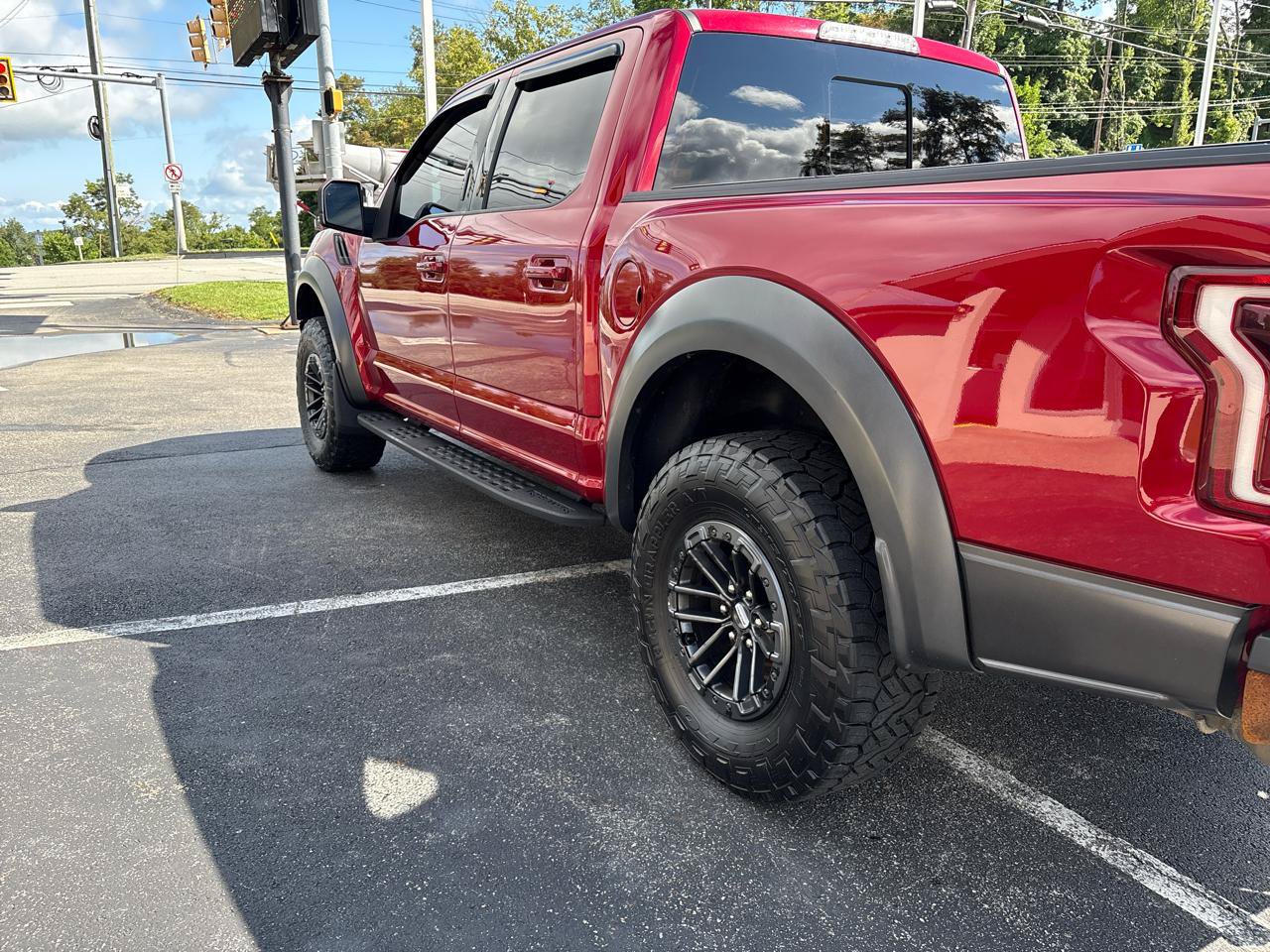 Used 2019 Ford F150 Raptor w/ Equipment Group 802A Luxury AWD/4WD image 7