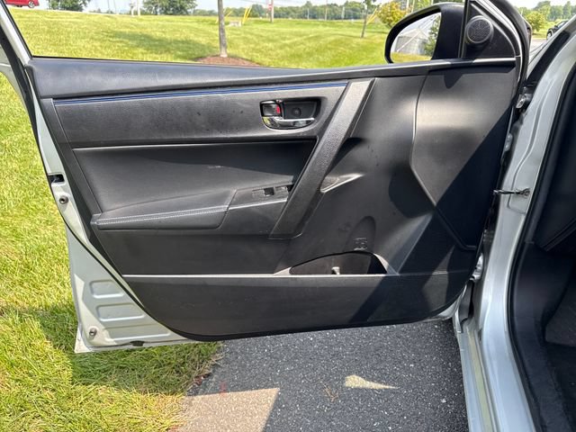 Used 2018 Toyota Corolla XSE FWD image 23