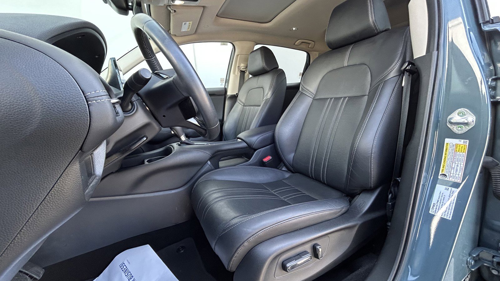 Used 2024 Honda HR-V EX-L image 11