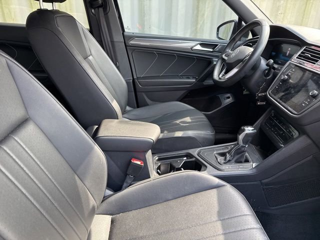 Certified 2023 Volkswagen Tiguan SE R-Line image 13