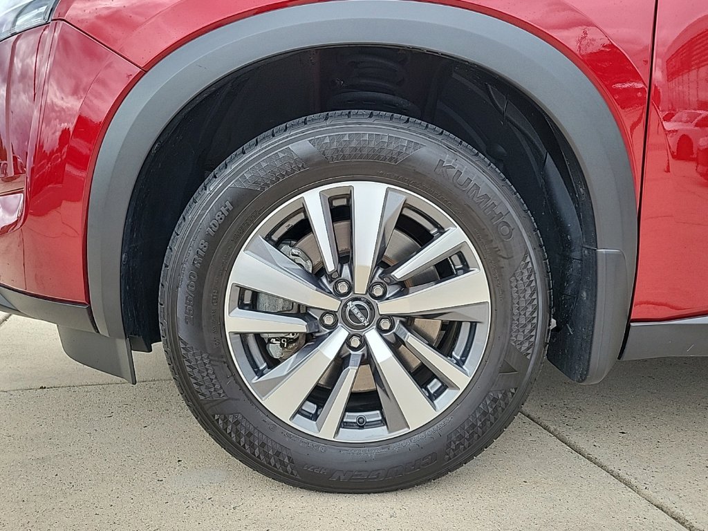 Certified 2024 Nissan Pathfinder SL w/ Black Appearance Package AWD/4WD image 15