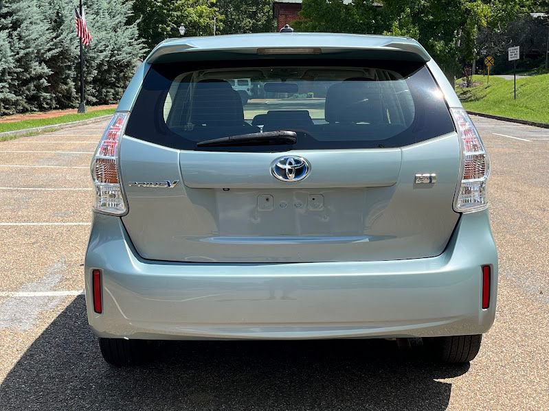 Used 2013 Toyota Prius V Three FWD image 22