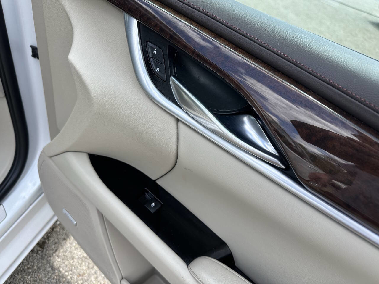 Used 2017 Cadillac XTS Luxury w/ Driver Awareness Package FWD image 24