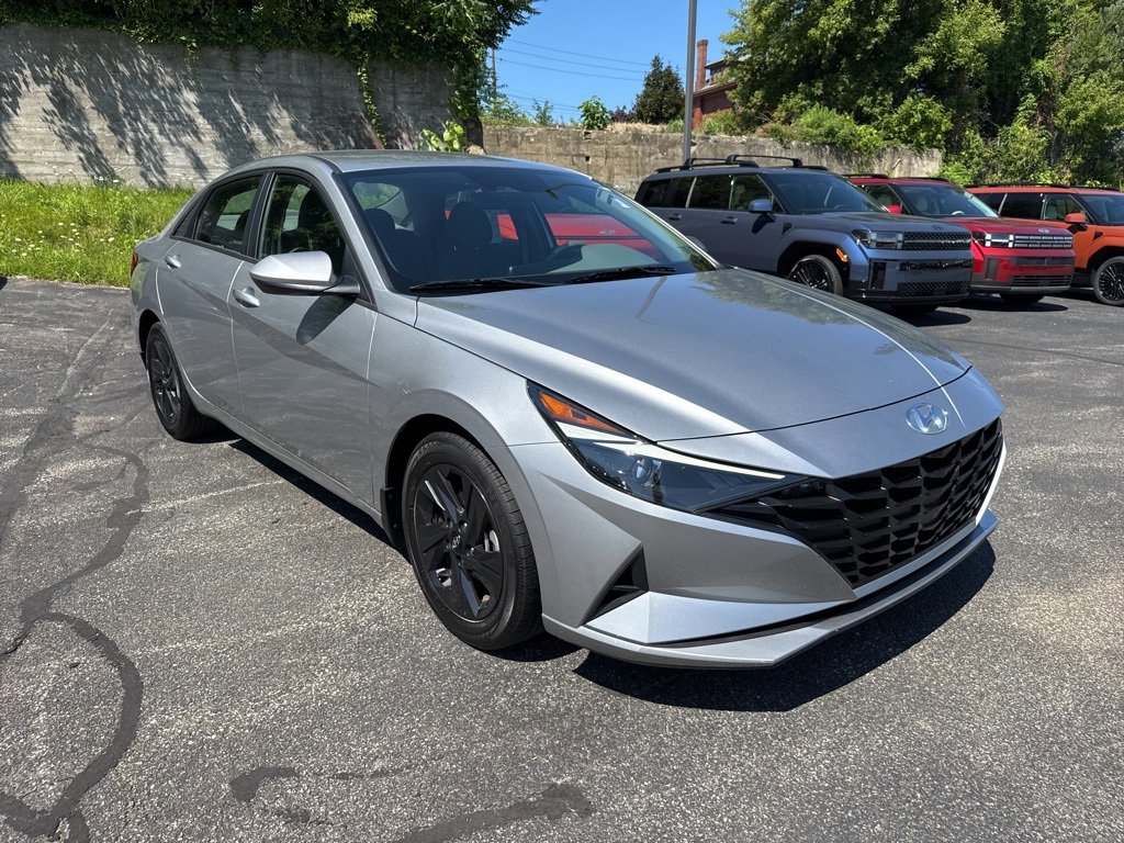 Used 2023 Hyundai Elantra SEL