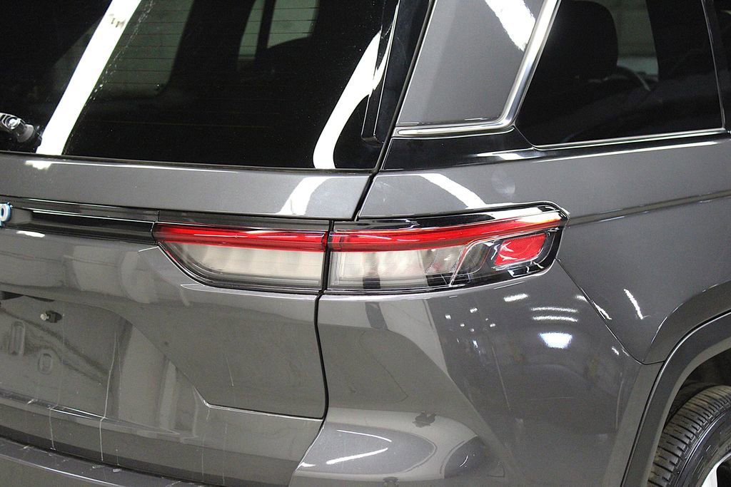 Used 2024 Jeep Grand Cherokee Limited 4xe image 41