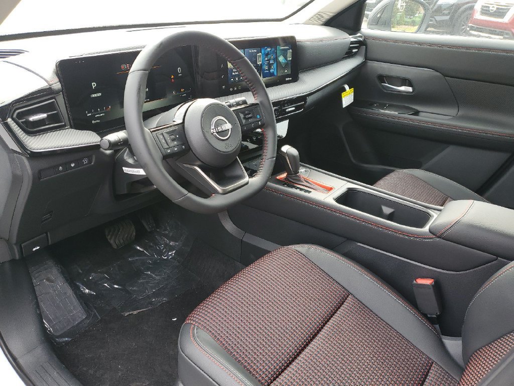 New 2026 Nissan Kicks SR w/ SR Premium Package FWD image 18