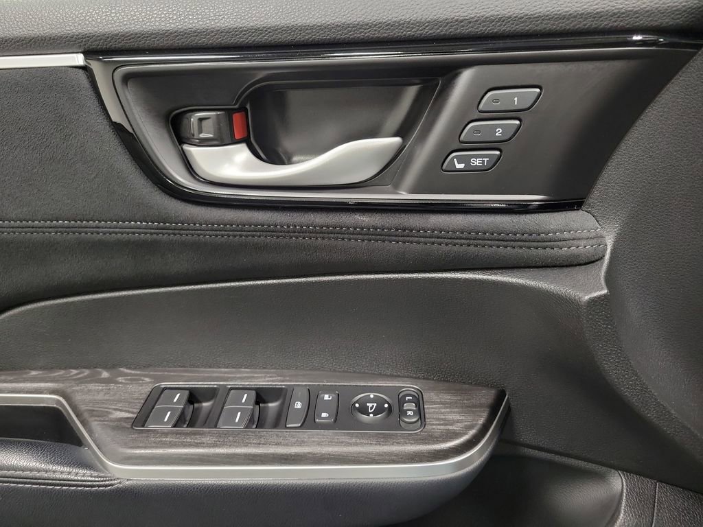Used 2018 Honda Clarity Touring image 19