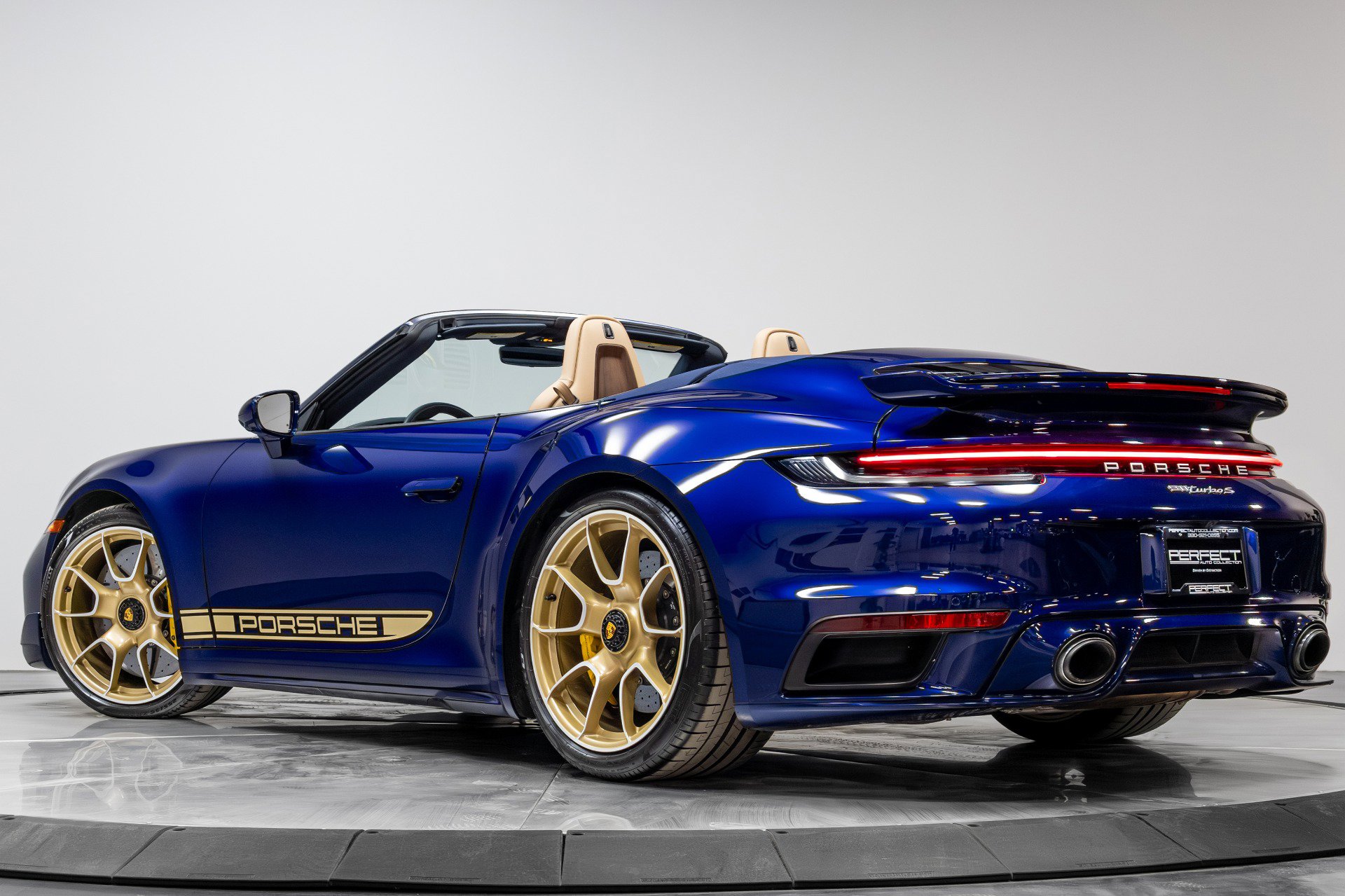 Used 2021 Porsche 911 Turbo S image 54
