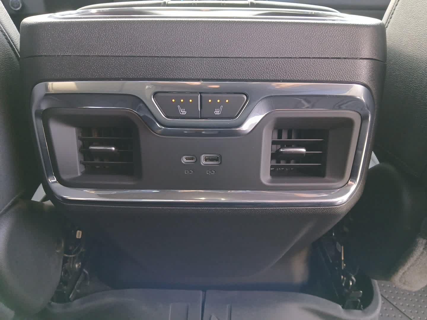 Used 2023 Chevrolet Silverado 1500 High Country w/ High Country Premium Package AWD/4WD image 92