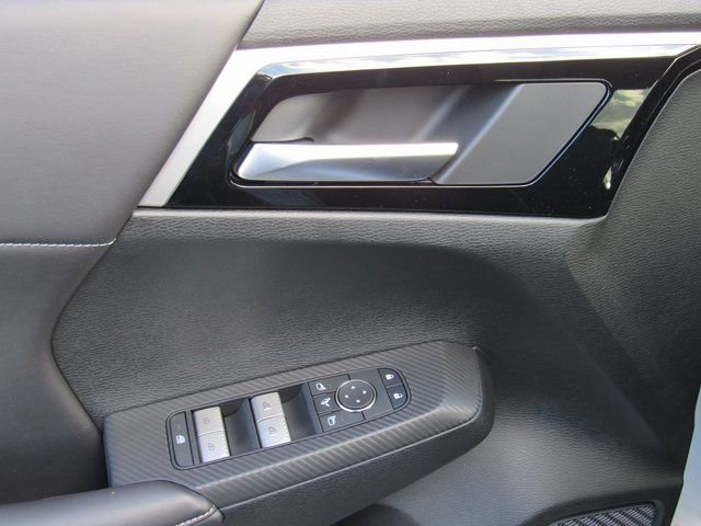 New 2026 Mitsubishi Outlander SE image 11