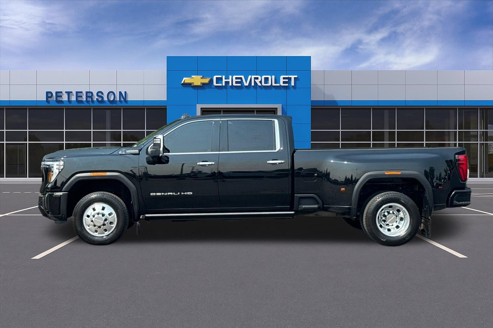 Certified 2025 GMC Sierra 3500 Denali Ultimate AWD/4WD image 7