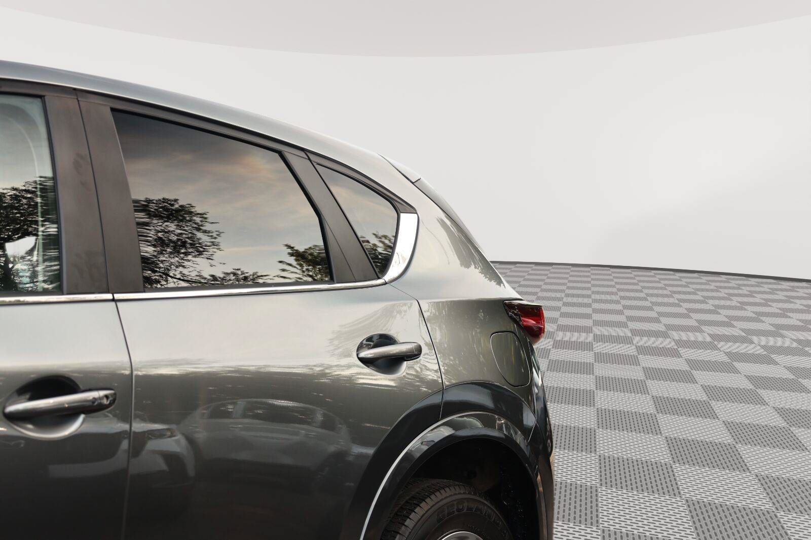 Used 2025 MAZDA CX-5 AWD 2.5 S w/ Preferred Package image 11