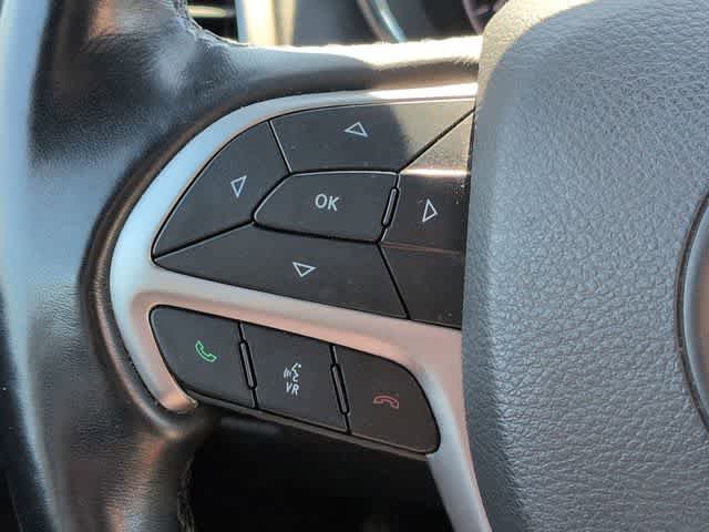Used 2022 Jeep Grand Cherokee Laredo E w/ Security & Convenience Group AWD/4WD image 23