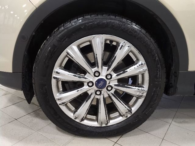 Used 2018 Ford Escape Titanium image 18