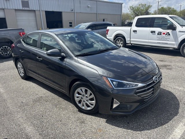 Used 2020 Hyundai Elantra SE image 2