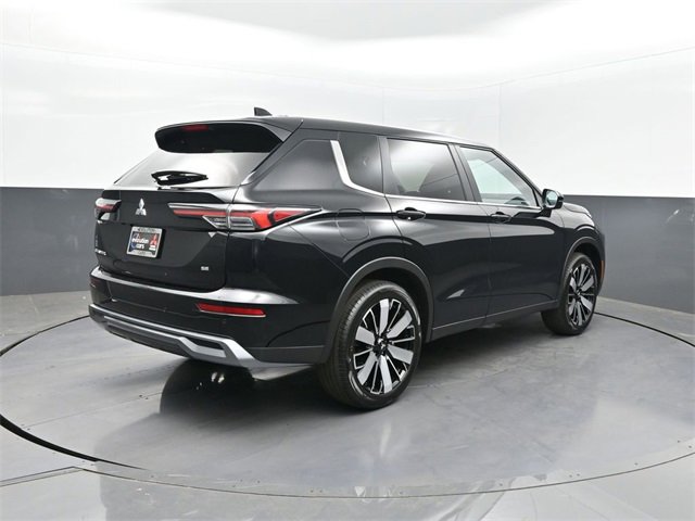 New 2025 Mitsubishi Outlander SE image 25