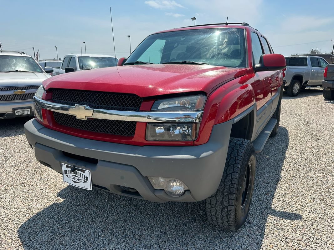 Used 2002 Chevrolet Avalanche 2500 w/ Convenience Pkg AWD/4WD image 4