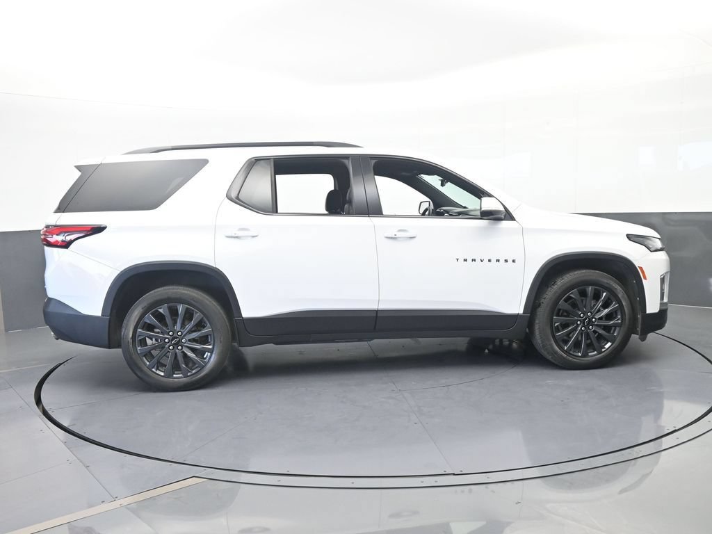 Used 2023 Chevrolet Traverse RS FWD image 7