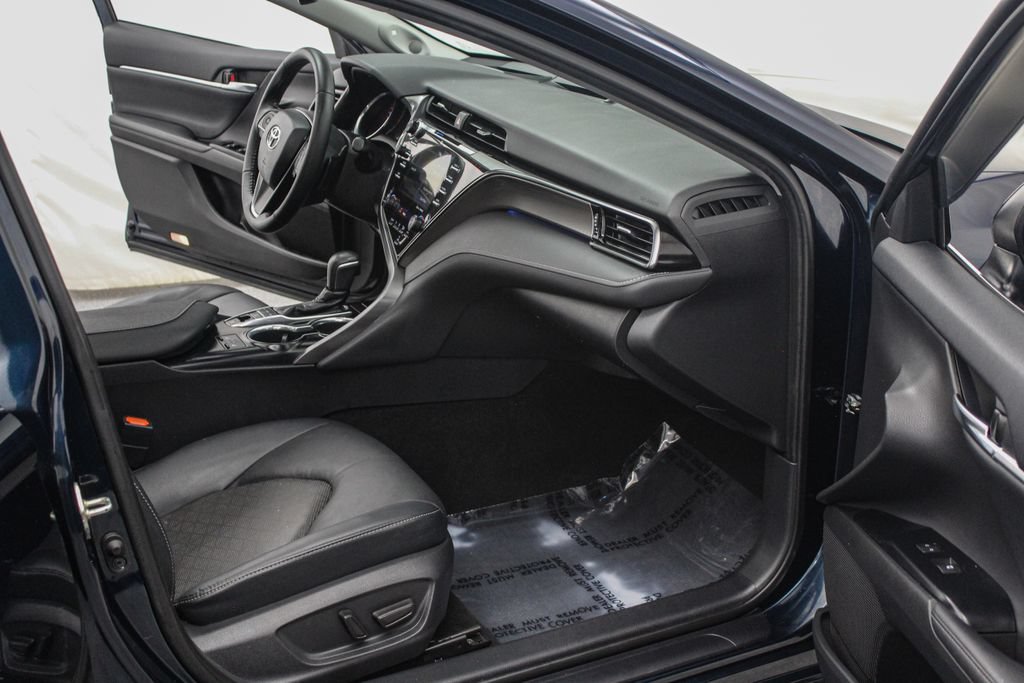 Used 2020 Toyota Camry XSE FWD image 25