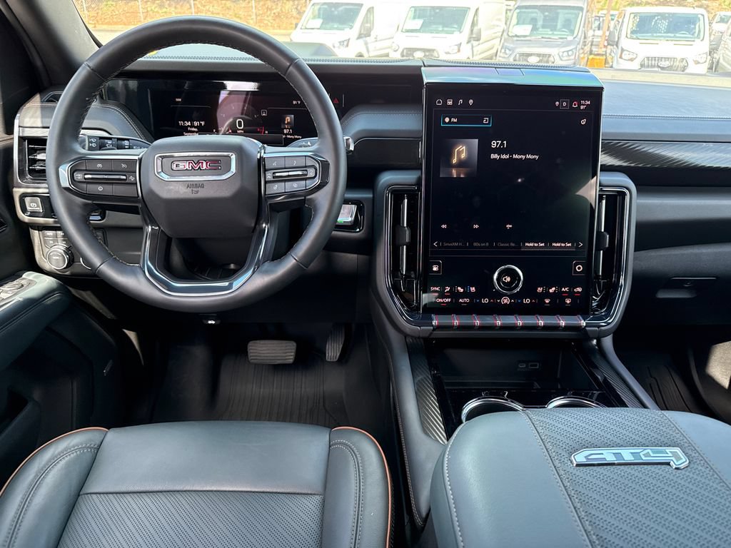 Used 2025 GMC Yukon AT4 AWD/4WD image 23