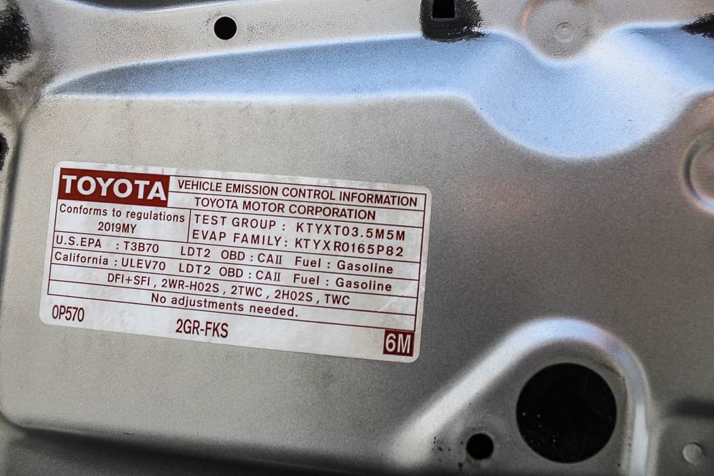 Used 2019 Toyota Highlander Limited FWD image 28
