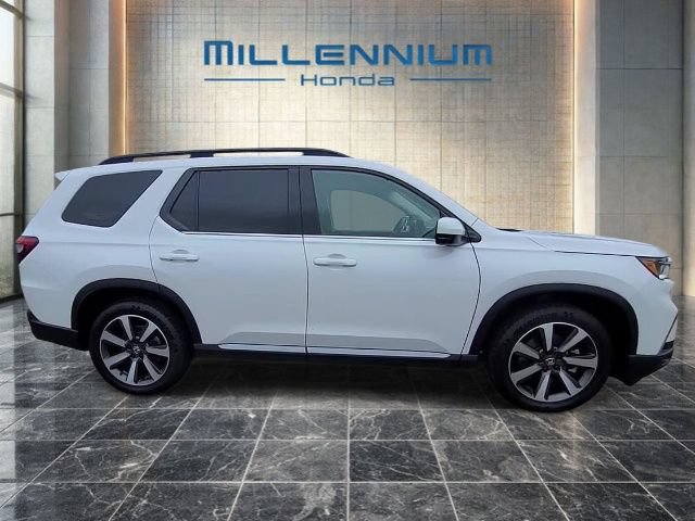 Certified 2023 Honda Pilot Elite image 6