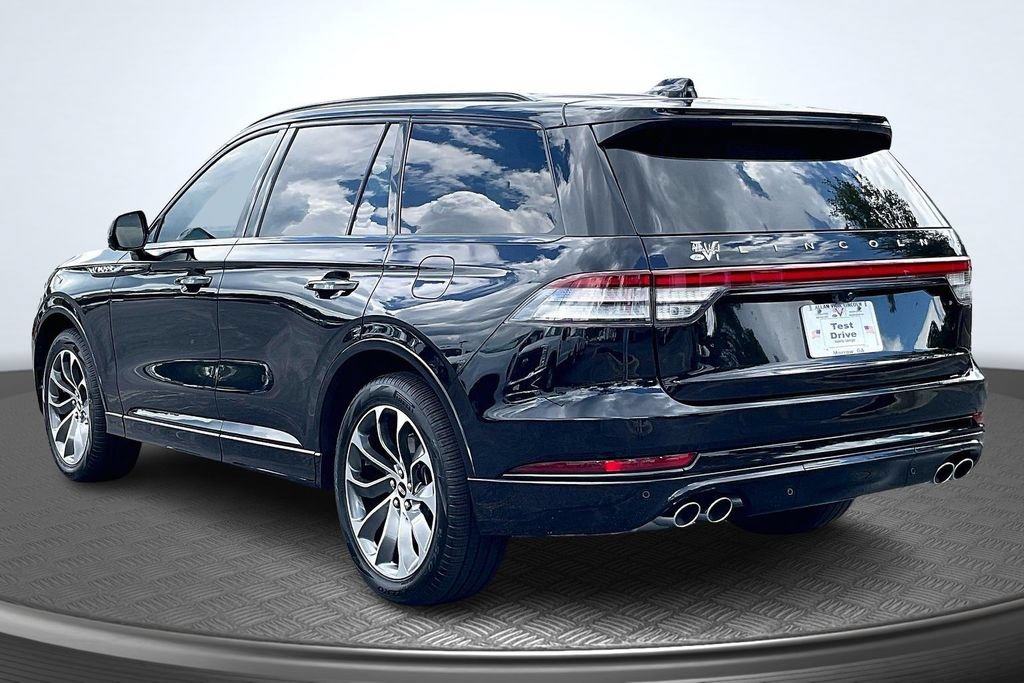 Used 2026 Lincoln Aviator AWD w/ Jet Appearance Package image 5