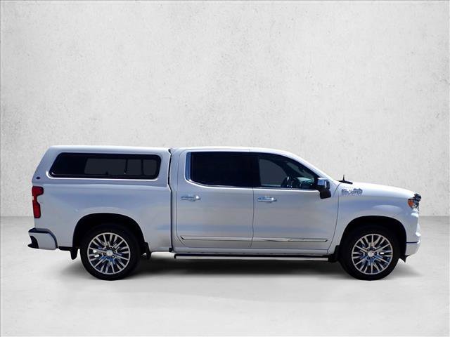 Used 2025 Chevrolet Silverado 1500 High Country AWD/4WD image 5