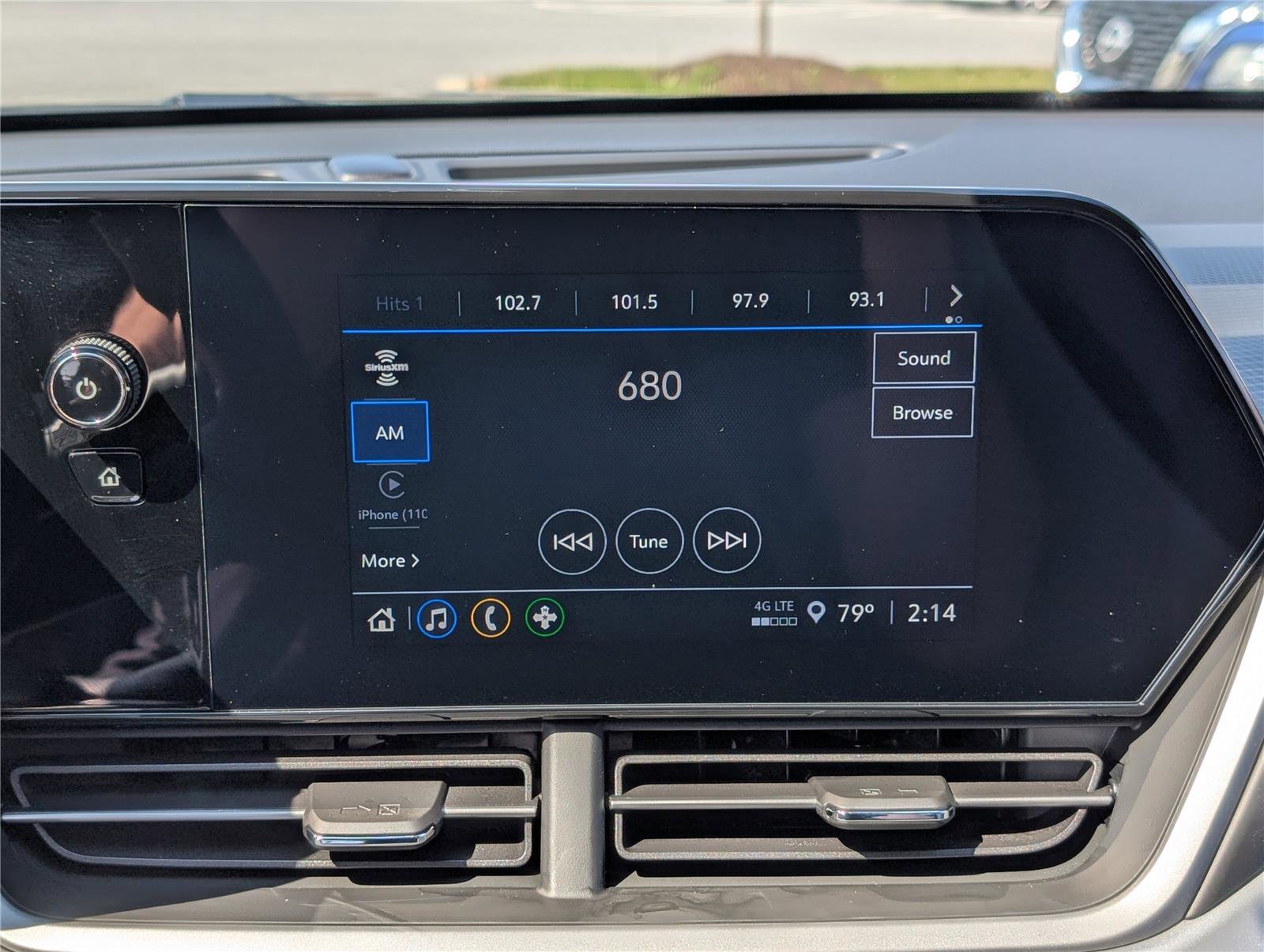 Used 2025 Chevrolet Trax LS image 22